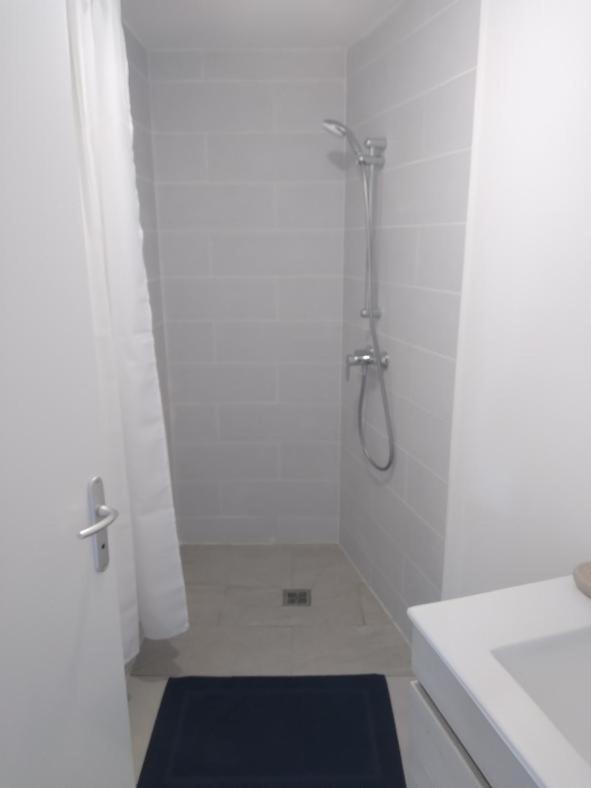 Le Yuka Apartment Сен Франсоа Екстериор снимка